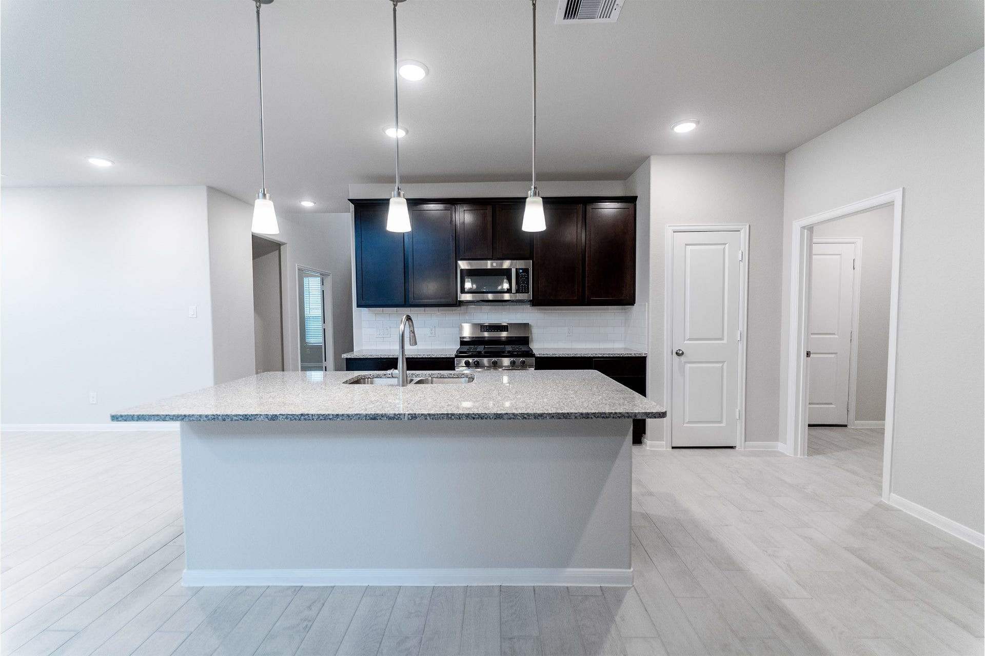 2818 Blue Iolite Drive, Iowa Colony, TX 77583 2818 Blue Iolite Drive, Iowa Colony, TX 77583