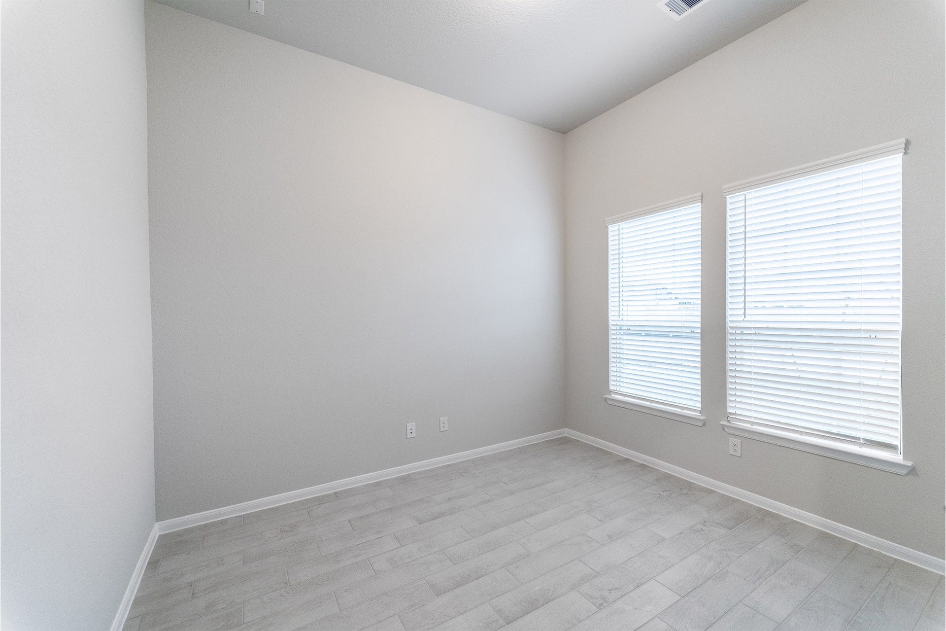 2818 Blue Iolite Drive, Iowa Colony, TX 77583 2818 Blue Iolite Drive, Iowa Colony, TX 77583