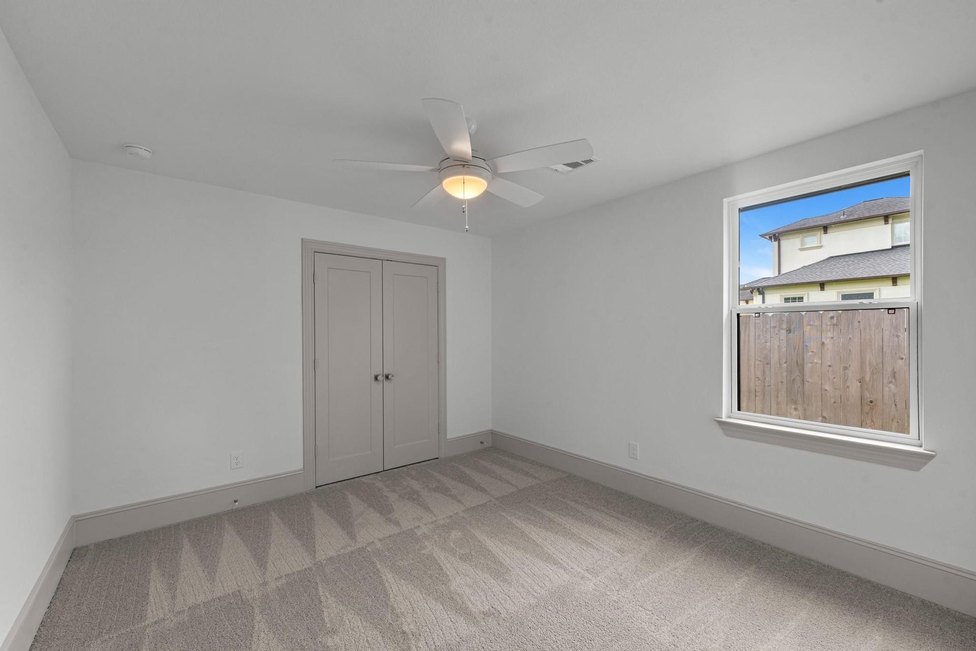 106 Wyndemere Drive, Montgomery, TX 77356