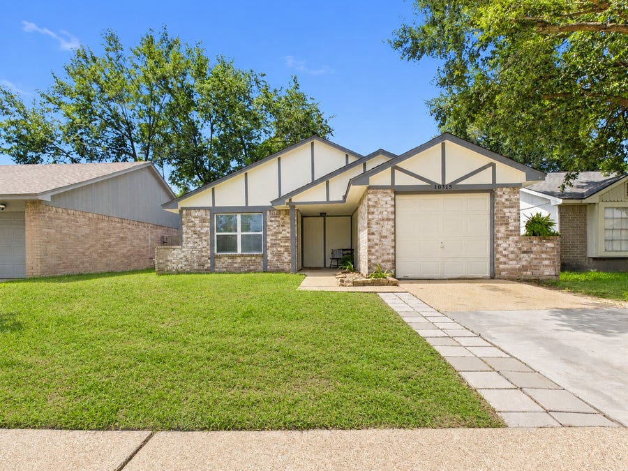 Property photo for 10315 Bushy Creek Drive, Houston, TX
