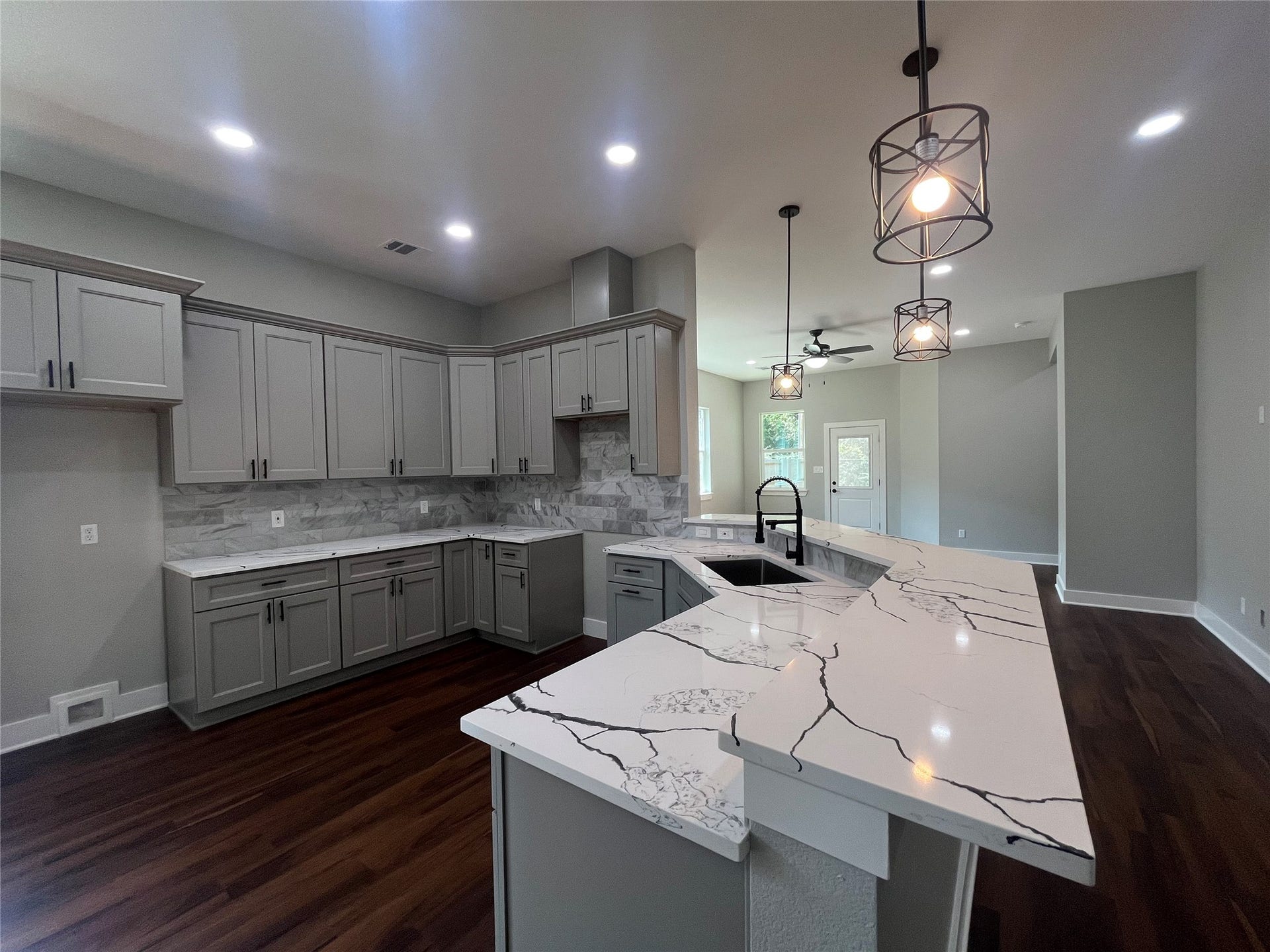 28811 Champion Oaks Dr, Magnolia, TX 77354 Welcome to 28811 Champion Oak!!