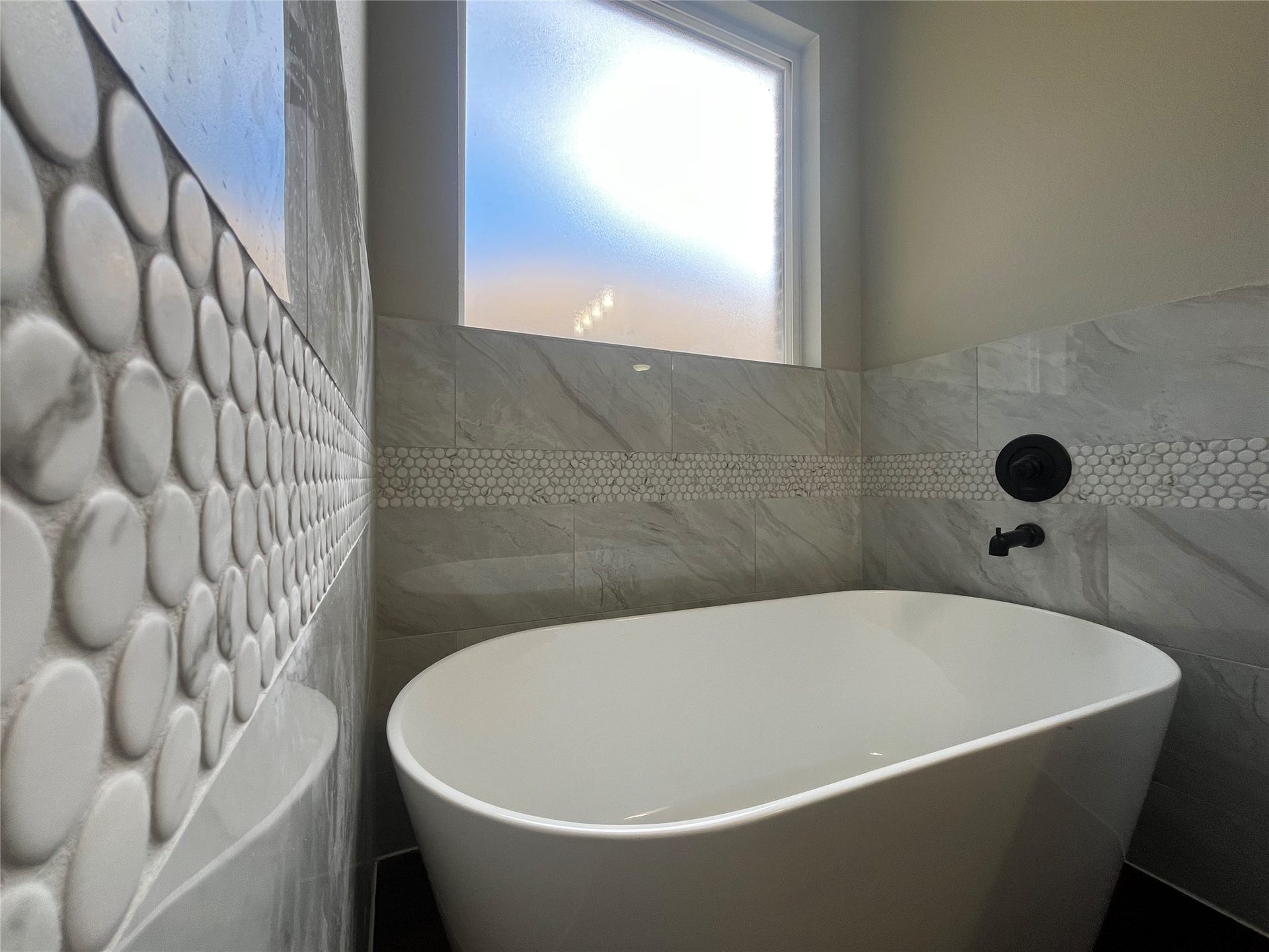 28811 Champion Oaks Dr, Magnolia, TX 77354 28811 Champion Oak primary soaking tub
