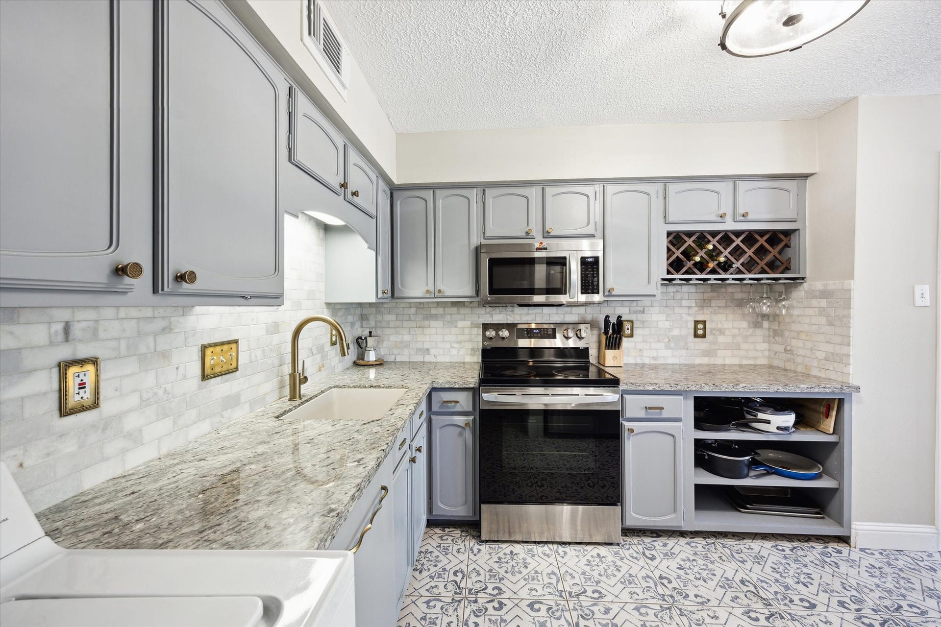 503 N Post Oak Lane, #503, Houston, TX 77024