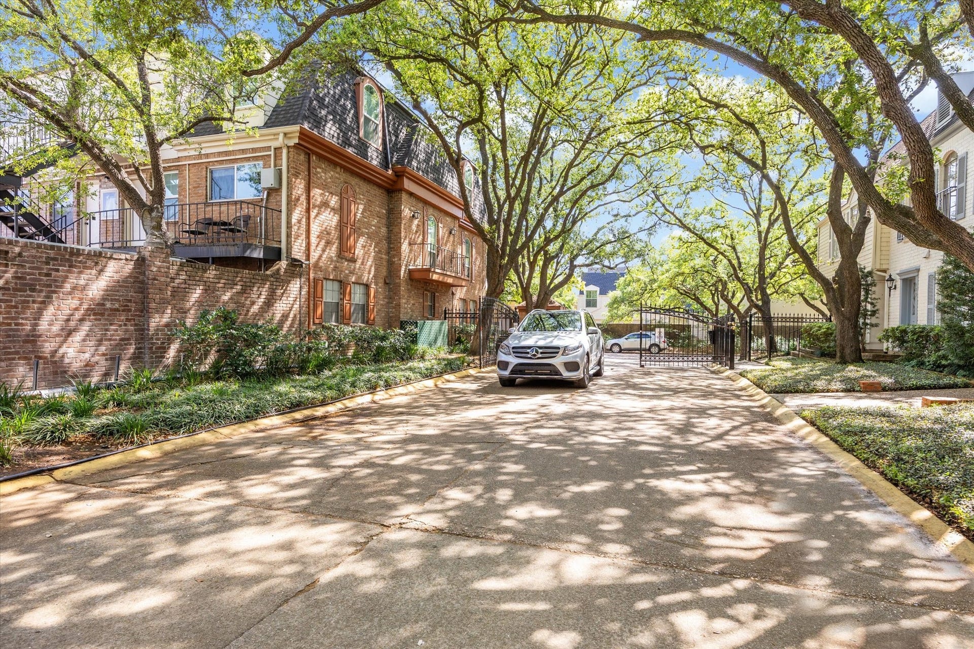 503 N Post Oak Lane, #503, Houston, TX 77024