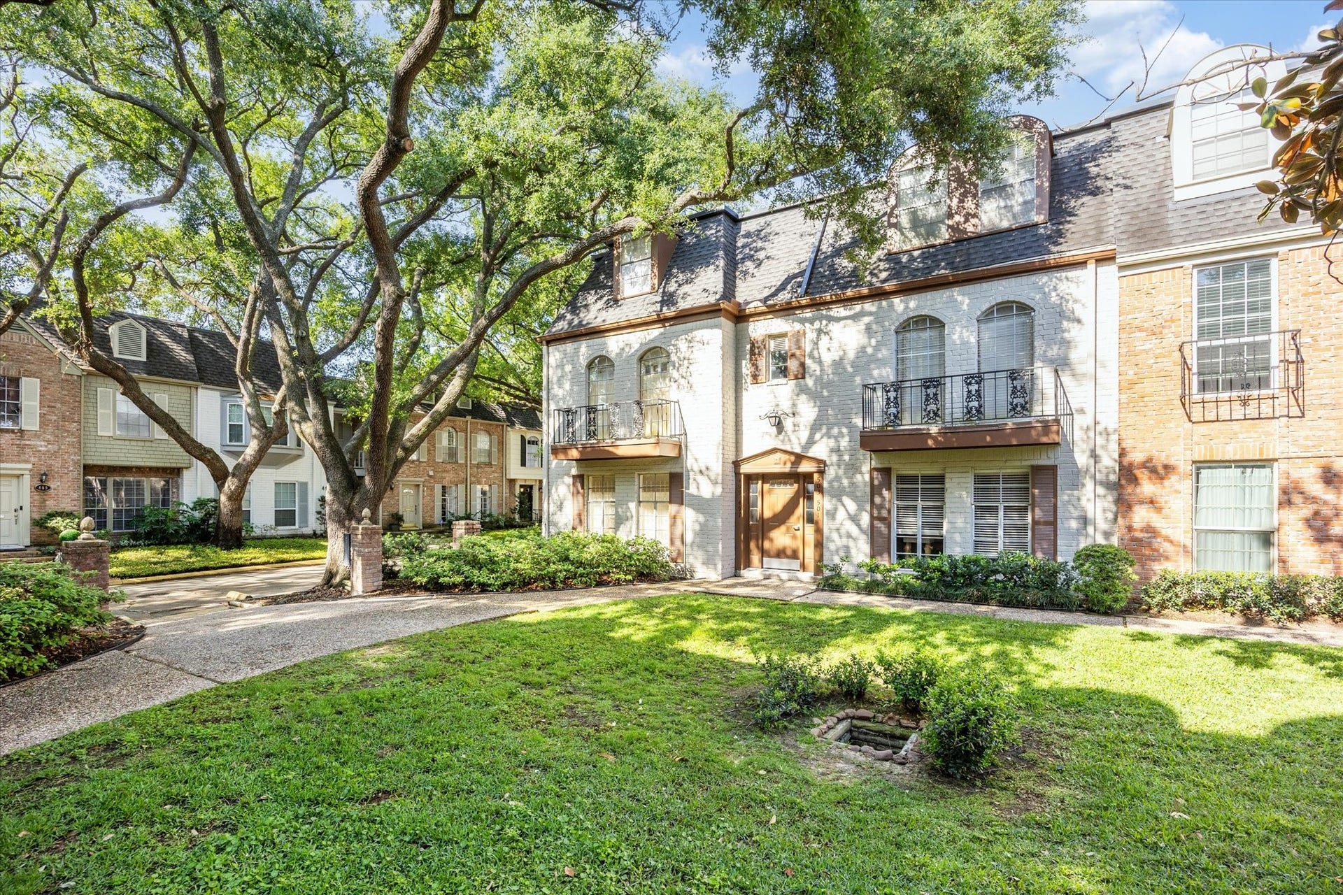 503 N Post Oak Lane, #503, Houston, TX 77024