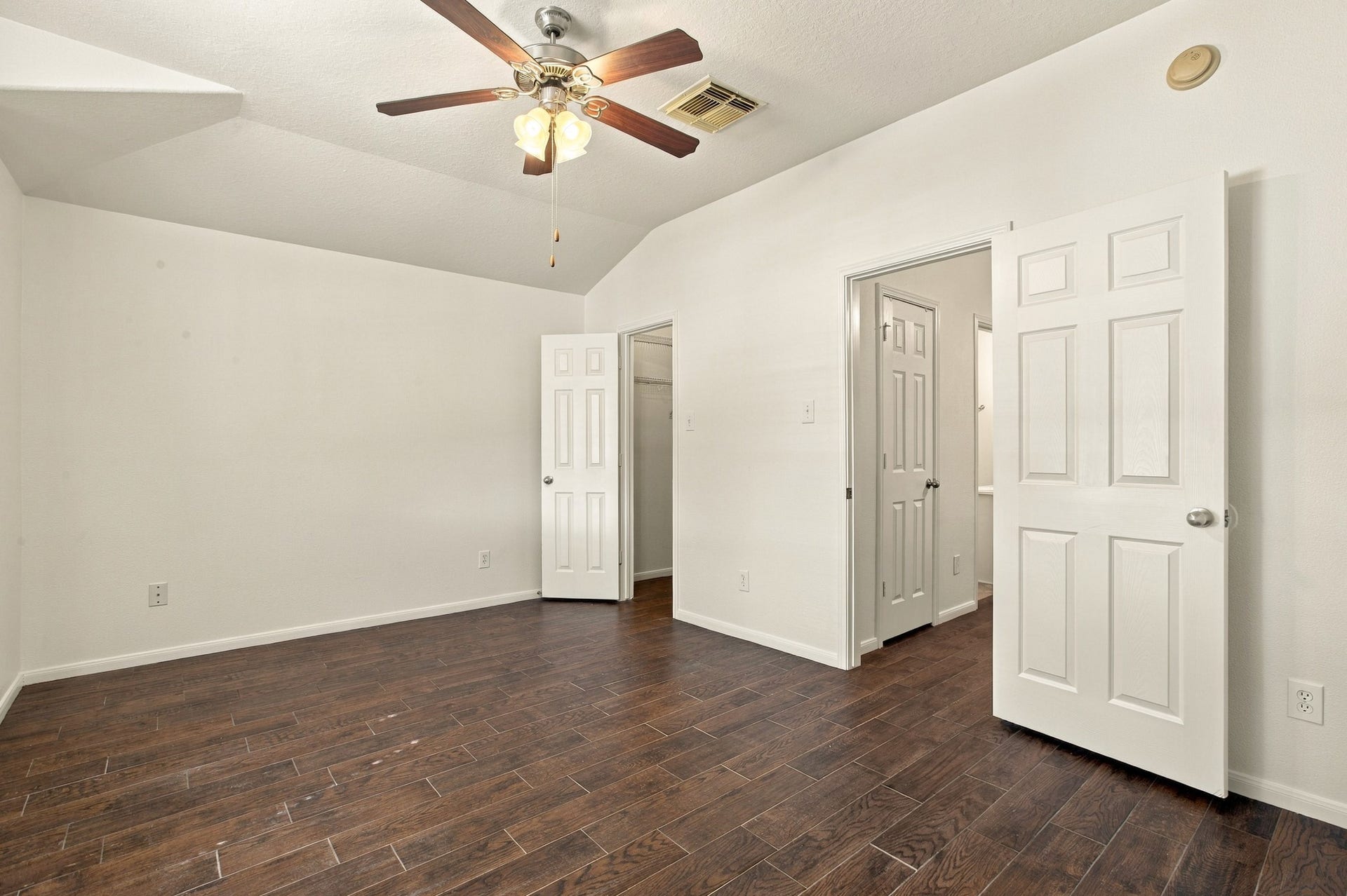 3012 Kings Isle Lane, Dickinson, TX 77539 3012 Kings Isle Lane, Dickinson, TX 77539