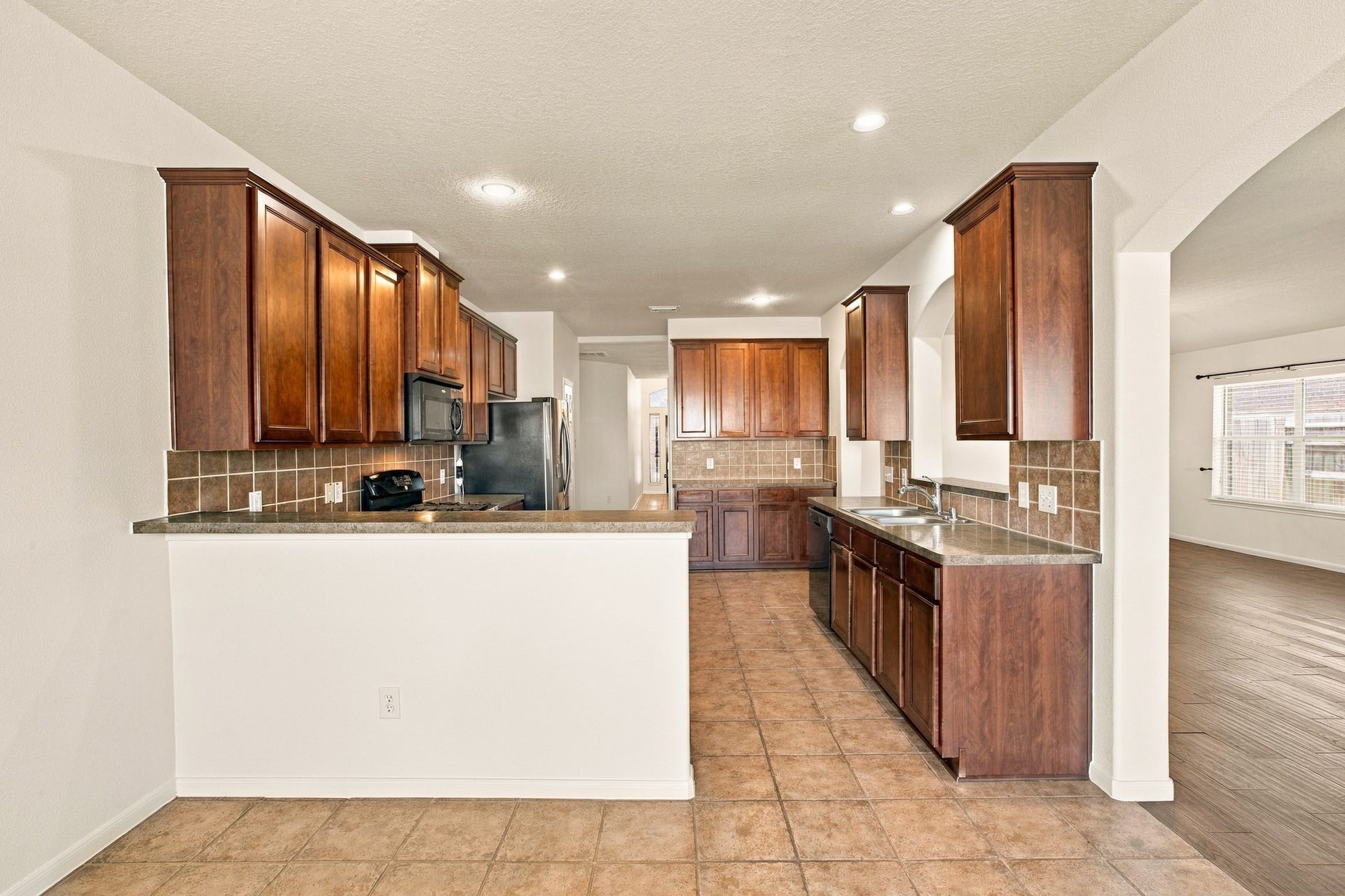 3012 Kings Isle Lane, Dickinson, TX 77539 from breakfast nook