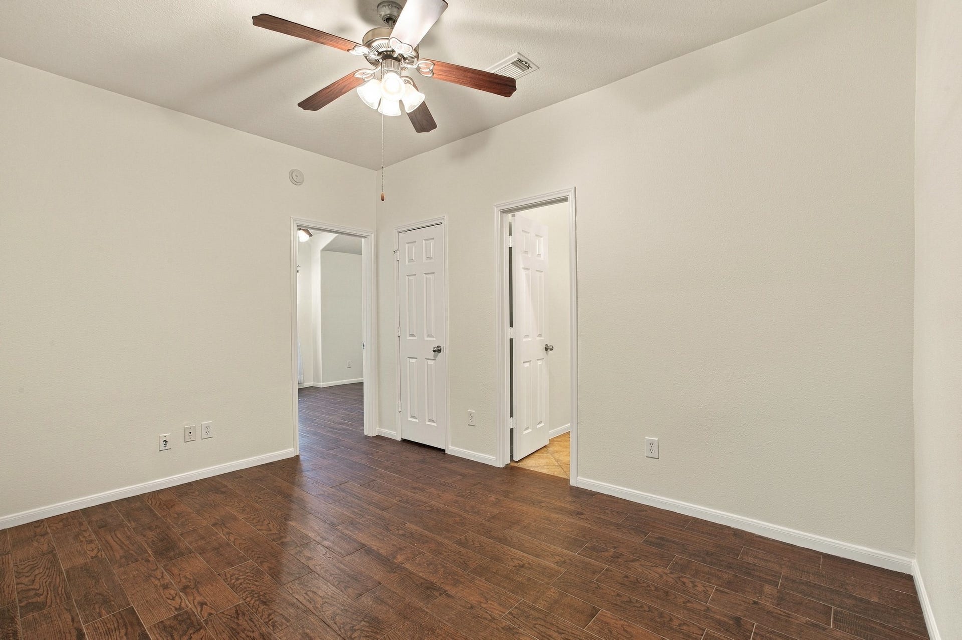 3012 Kings Isle Lane, Dickinson, TX 77539 3012 Kings Isle Lane, Dickinson, TX 77539