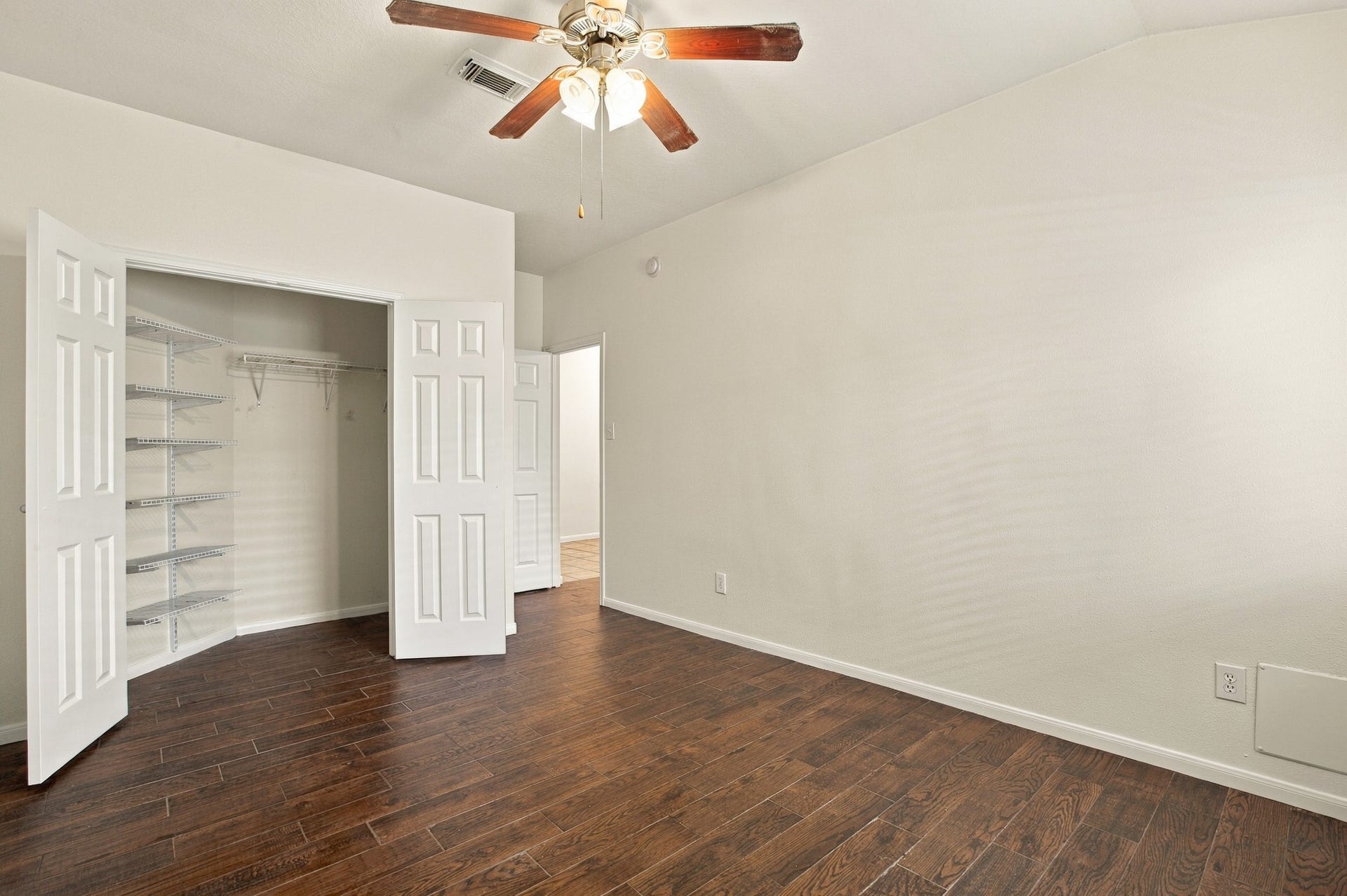 3012 Kings Isle Lane, Dickinson, TX 77539 3012 Kings Isle Lane, Dickinson, TX 77539