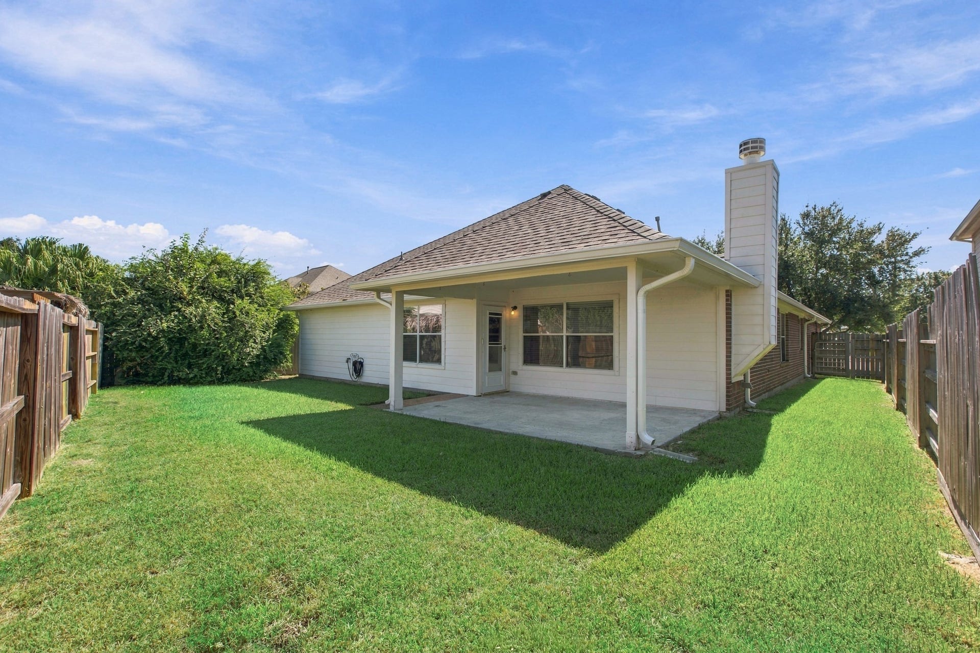 3012 Kings Isle Lane, Dickinson, TX 77539 3012 Kings Isle Lane, Dickinson, TX 77539