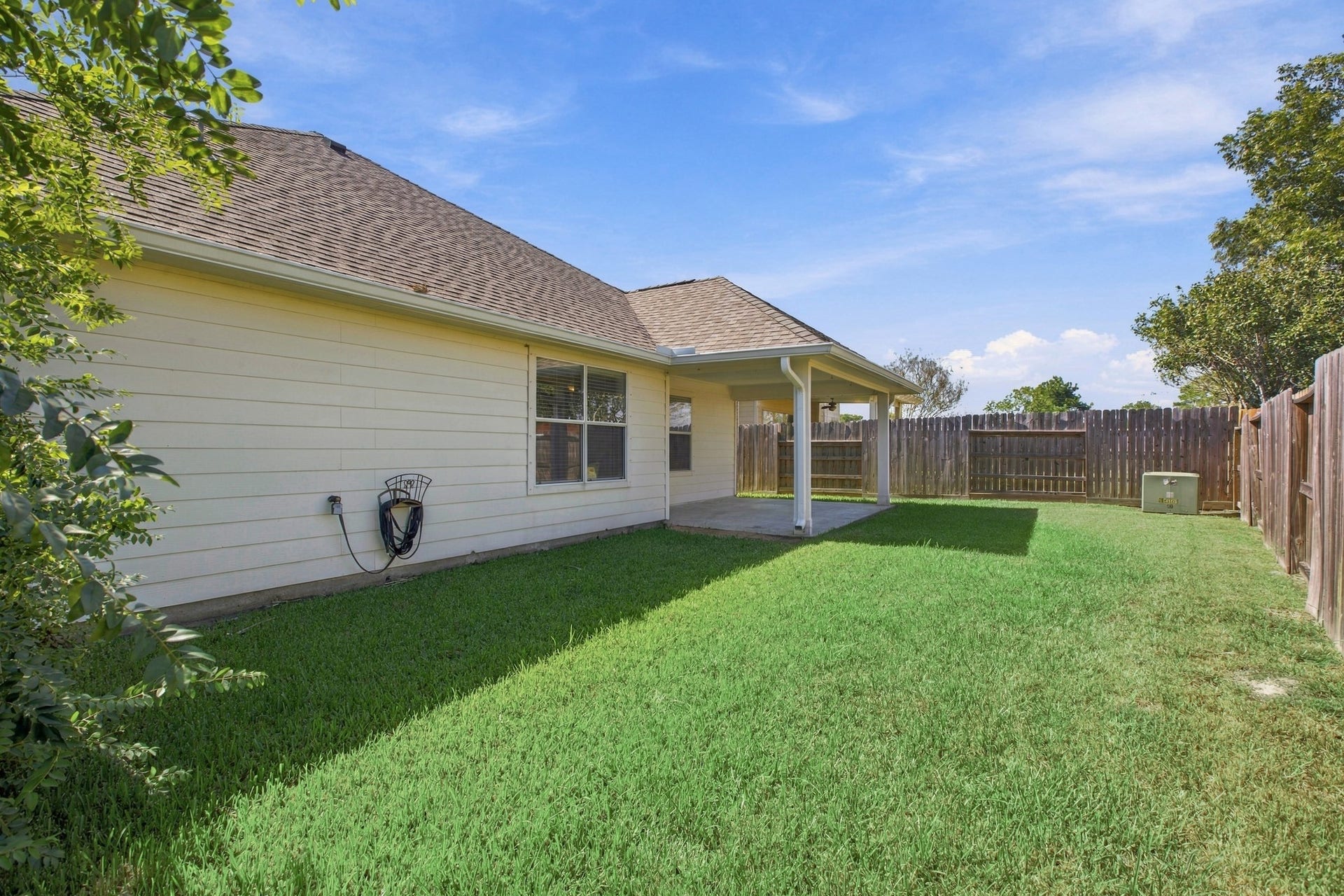 3012 Kings Isle Lane, Dickinson, TX 77539 3012 Kings Isle Lane, Dickinson, TX 77539