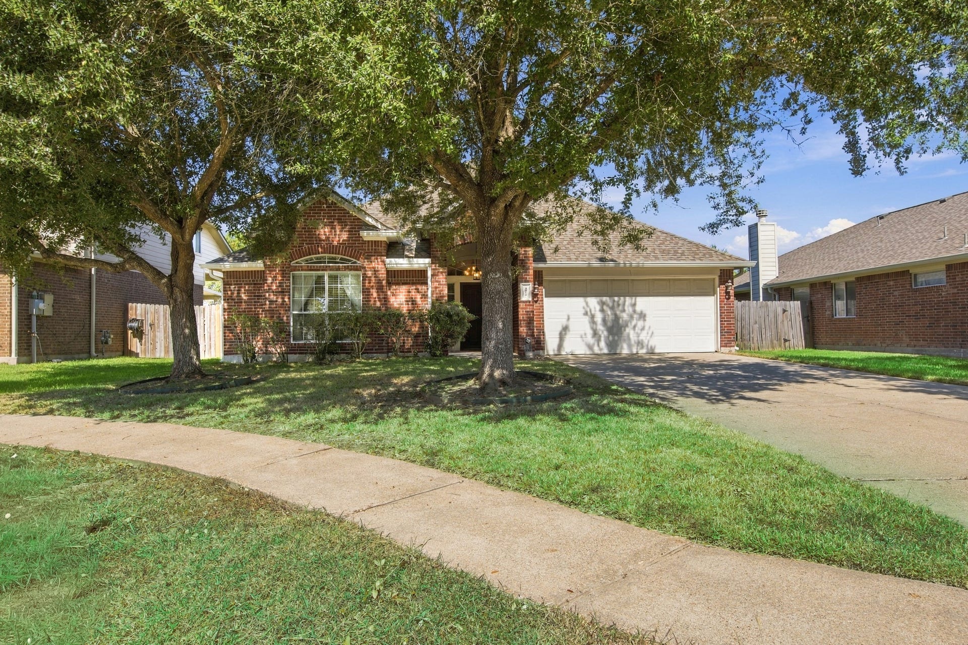 3012 Kings Isle Lane, Dickinson, TX 77539 3012 Kings Isle Lane, Dickinson, TX 77539