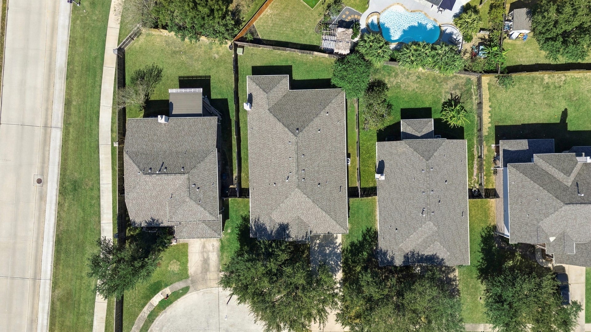3012 Kings Isle Lane, Dickinson, TX 77539 3012 Kings Isle Lane, Dickinson, TX 77539