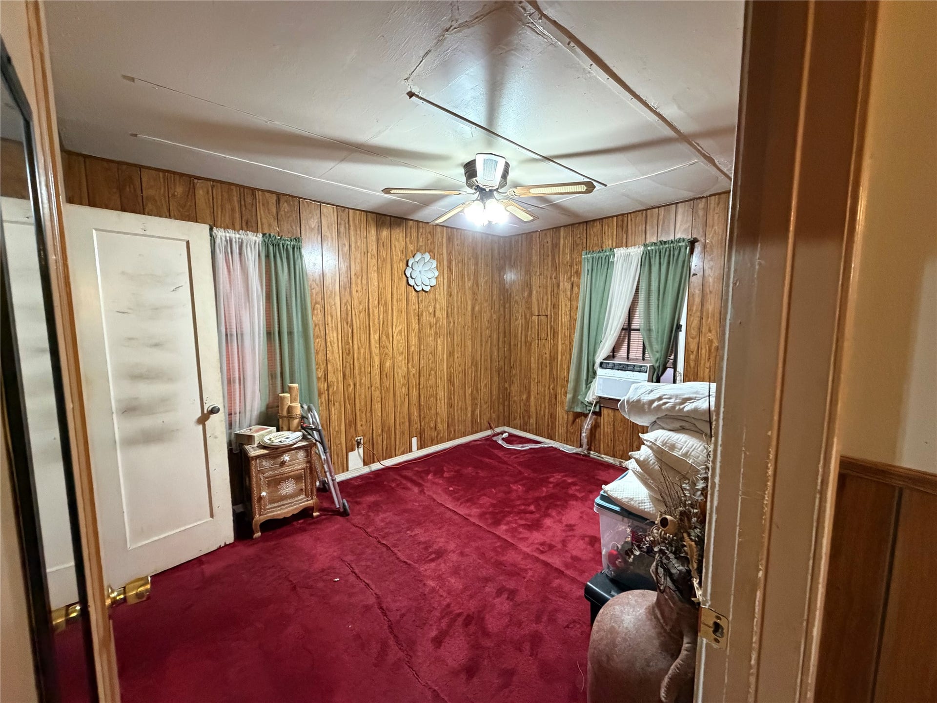 7326 Eisenhower Road, Houston, TX 77033