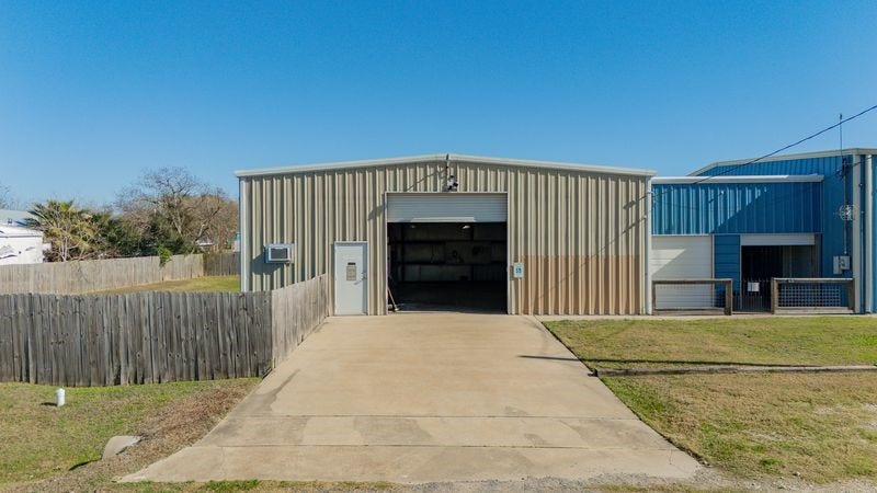 341 5th Street, Dickinson, TX 77539 341 5th Street, Dickinson, TX 77539