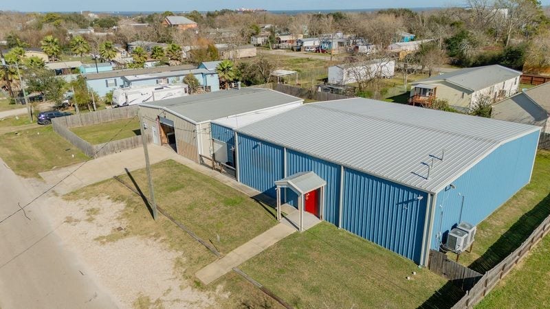 Property photo for 341 5th Street, Dickinson, TX
