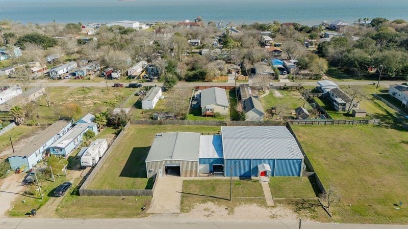 341 5th Street, Dickinson, TX 77539 341 5th Street, Dickinson, TX 77539