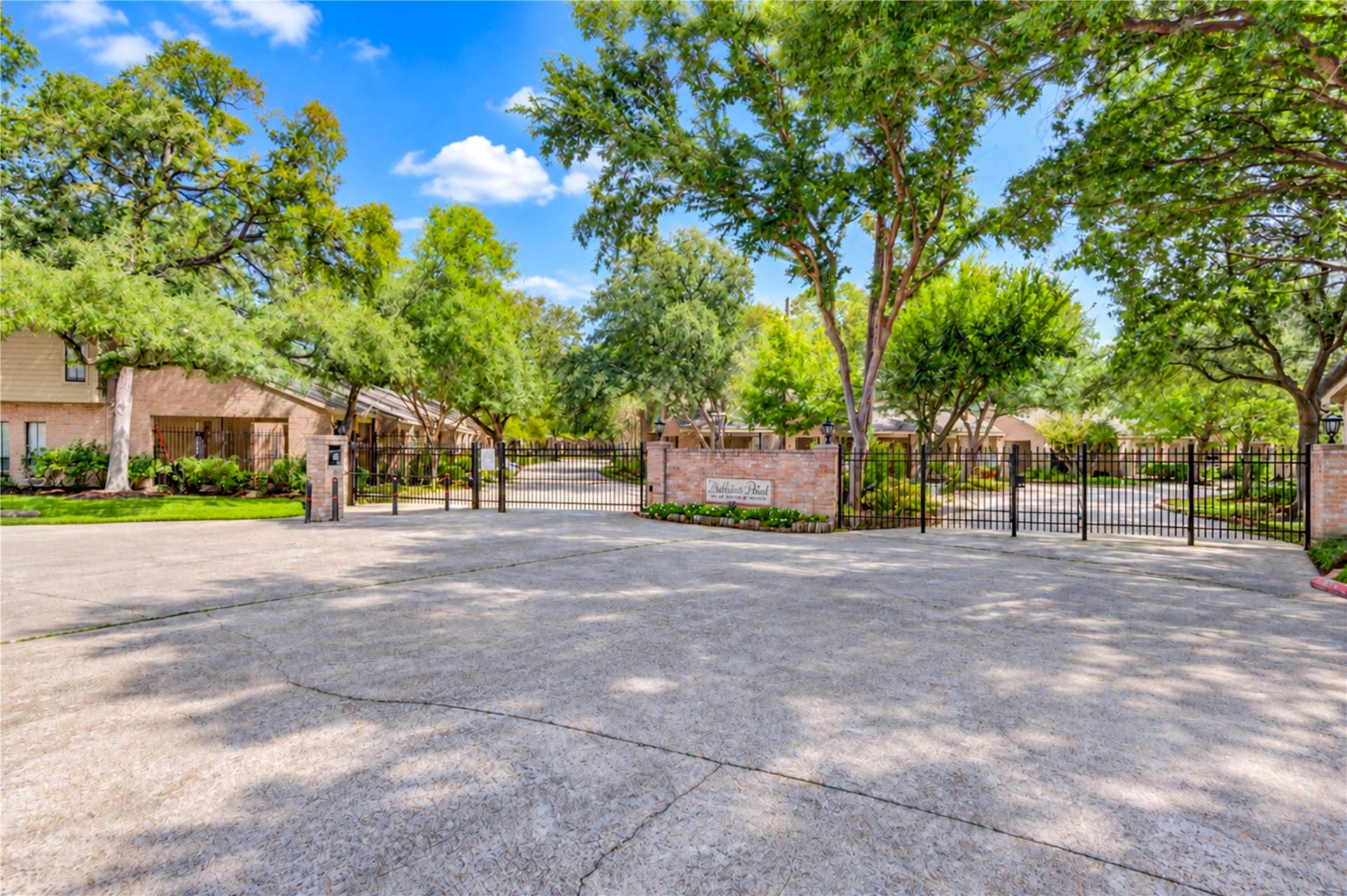 9400 Doliver Drive, #42, Houston, TX 77063 9400 Doliver Drive, #42, Houston, TX 77063