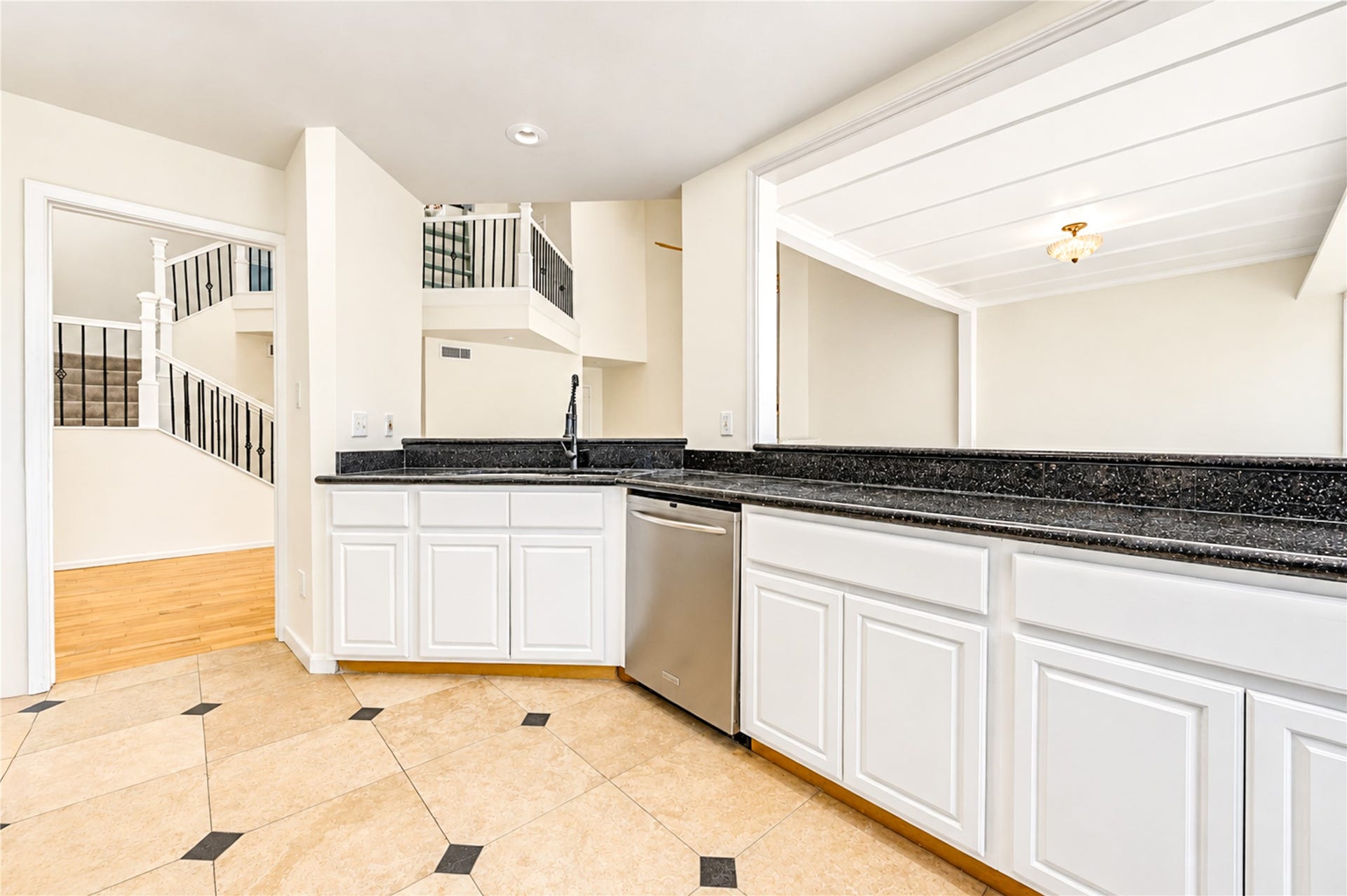9400 Doliver Drive, #42, Houston, TX 77063 9400 Doliver Drive, #42, Houston, TX 77063