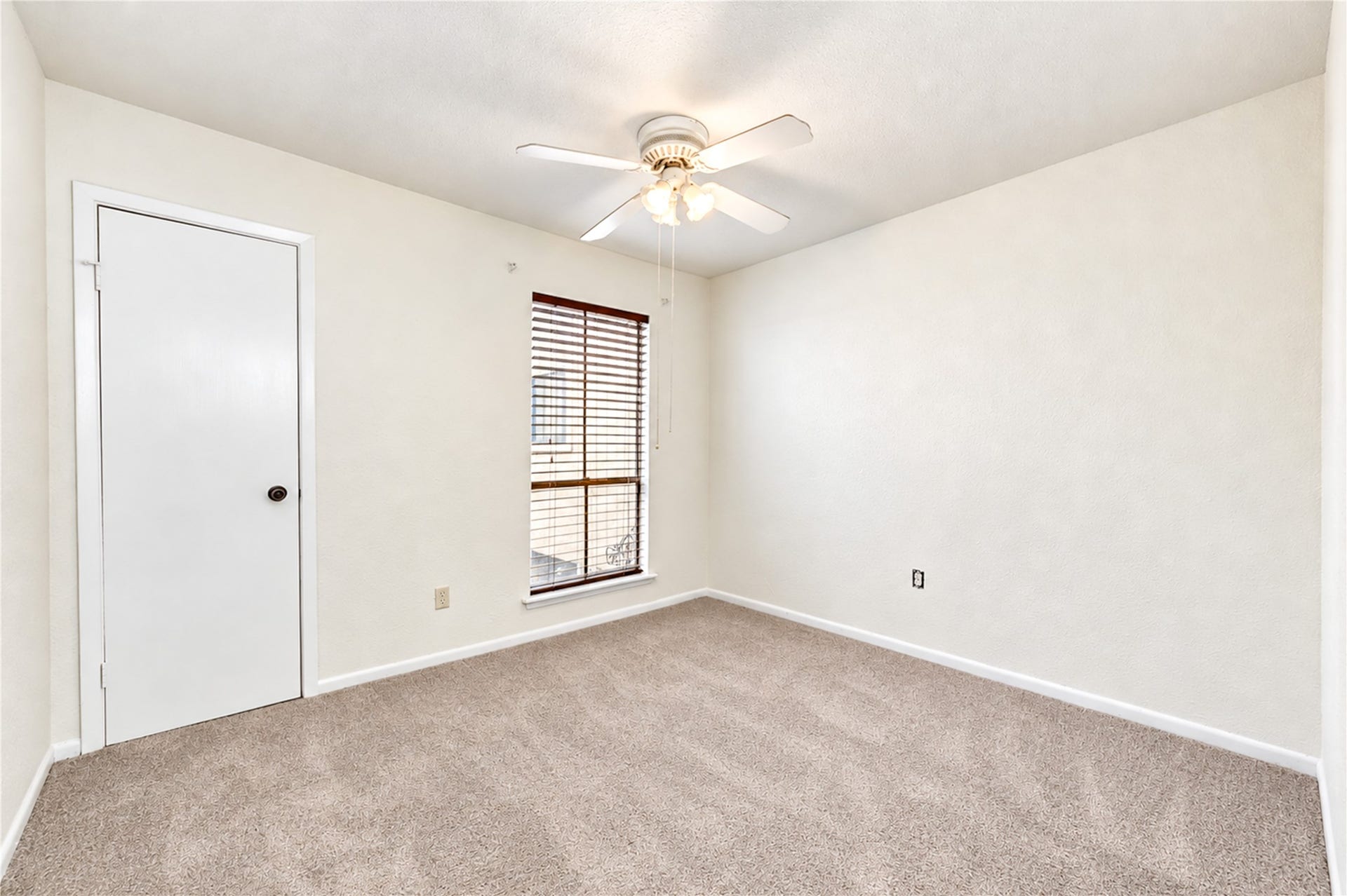 9400 Doliver Drive, #42, Houston, TX 77063 9400 Doliver Drive, #42, Houston, TX 77063