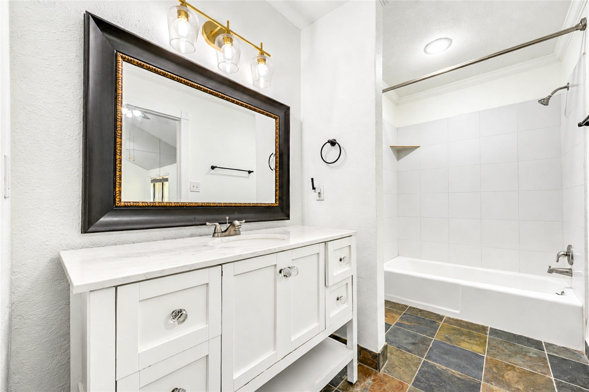 9400 Doliver Drive, #42, Houston, TX 77063 9400 Doliver Drive, #42, Houston, TX 77063