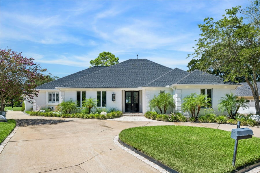Property photo for 1326 Sugar Creek Boulevard, Sugar Land, TX