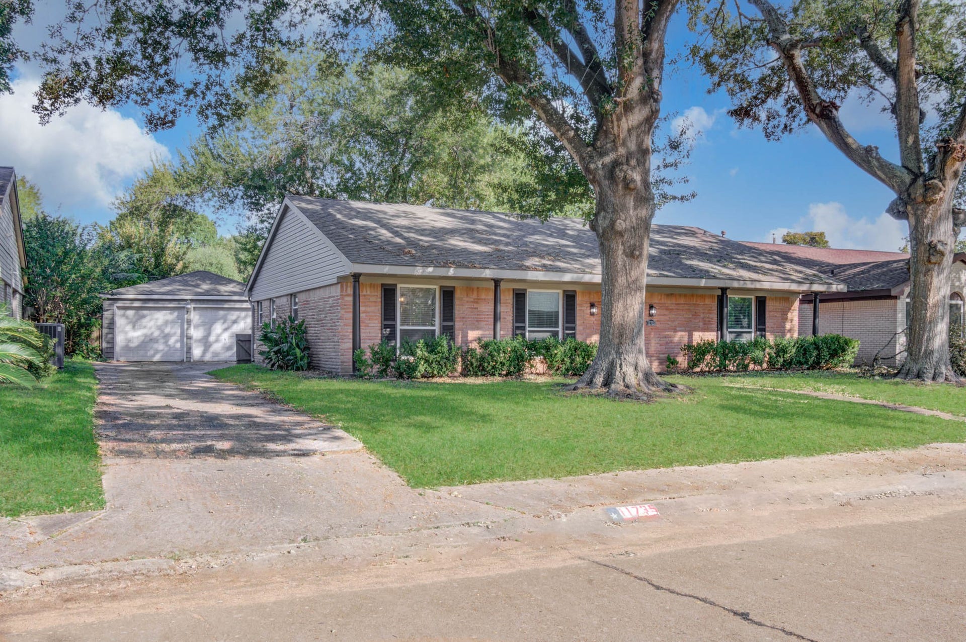 11735 N Perry Avenue, Houston, TX 77071 11735 N Perry Avenue, Houston, TX 77071