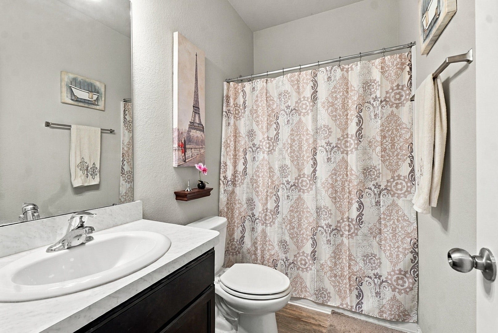 18042 Atwood Mill Drive, New Caney, TX 77357 Full secondary bathroom with tub/shower combination, spacious vanity, and neutral finishes.
