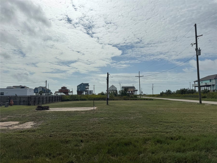 Property photo for 1028 Waco Road, Gilchrist, TX