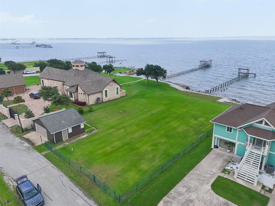 Property photo for 1714 Roscoe Street, La Porte, TX