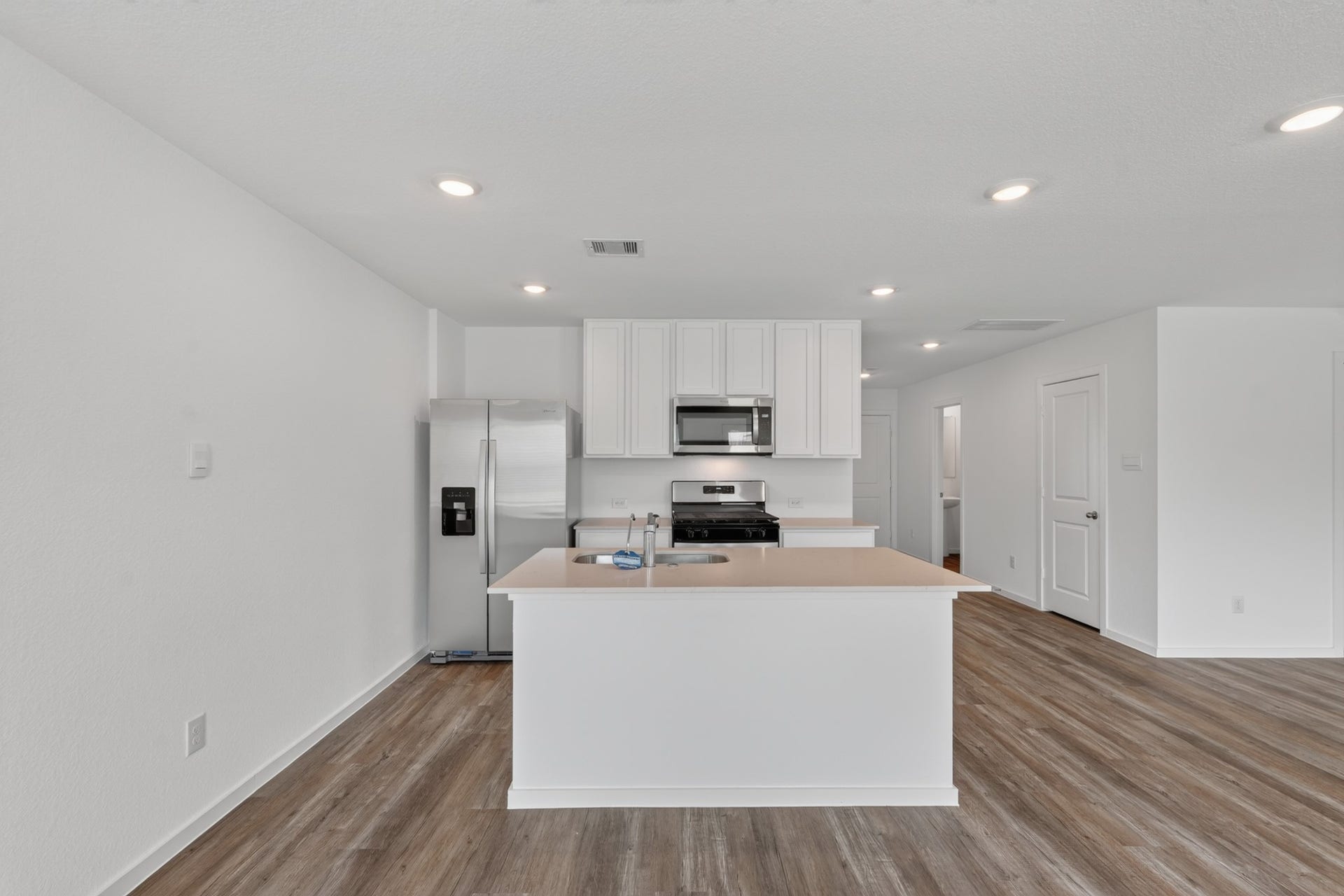 40818 Hawthorne Glades Street, Magnolia, TX 77354 40818 Hawthorne Glades Street, Magnolia, TX 77354