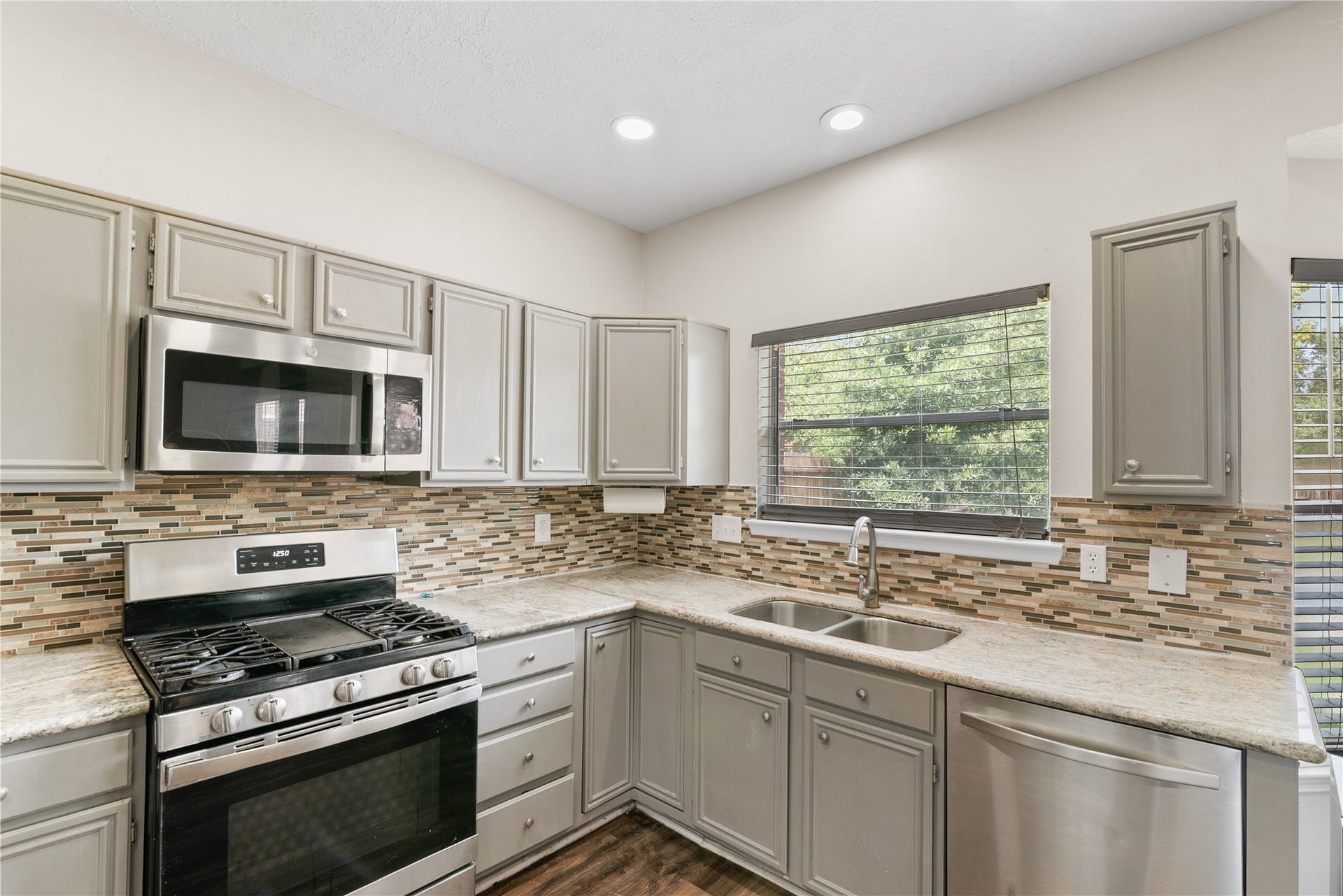 22510 Rangeview Drive, Katy, TX 77450 22510 Rangeview Drive, Katy, TX 77450