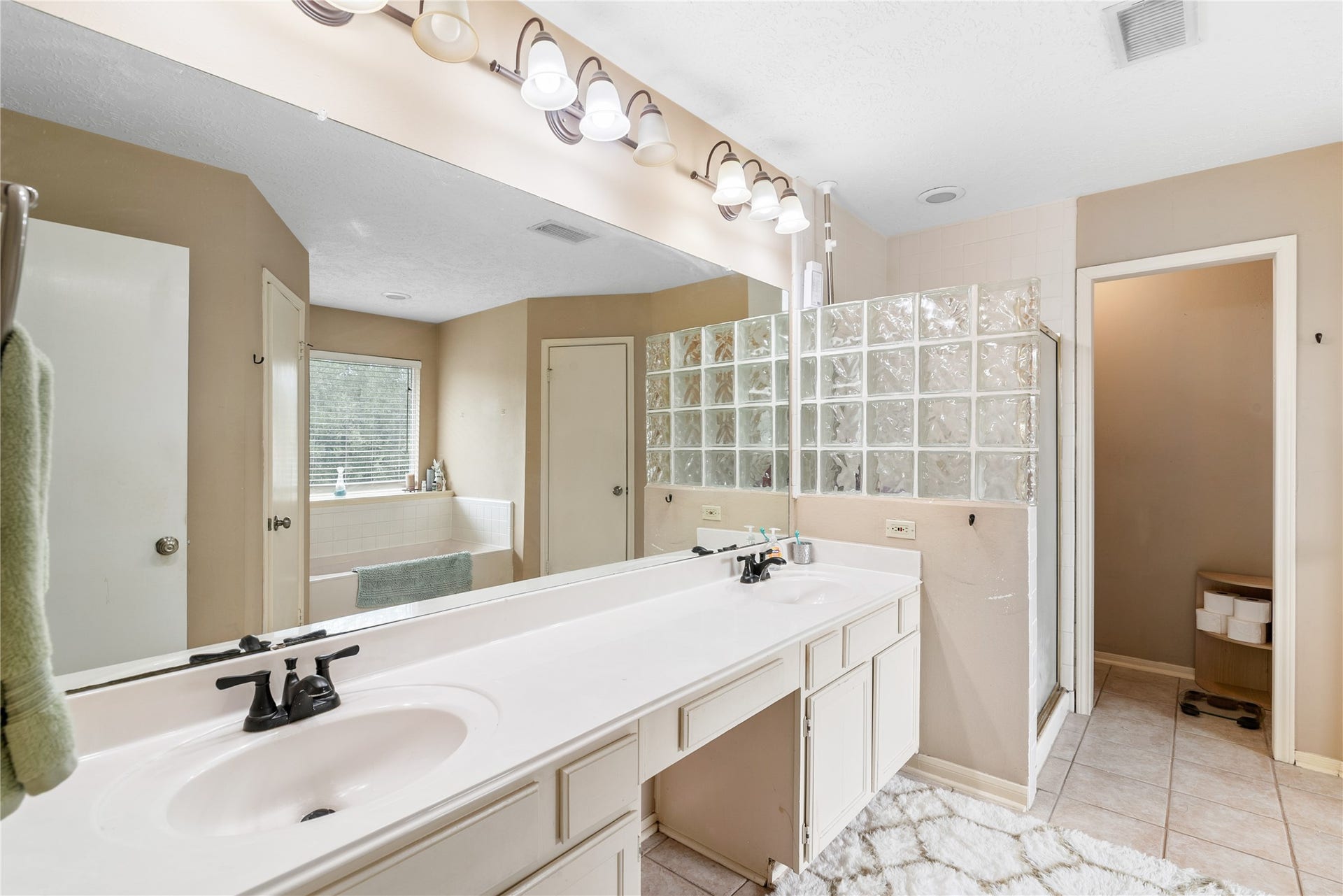 22510 Rangeview Drive, Katy, TX 77450 22510 Rangeview Drive, Katy, TX 77450