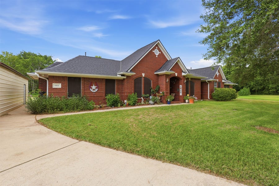 Property photo for 6803 Dogwood Street, Manvel, TX