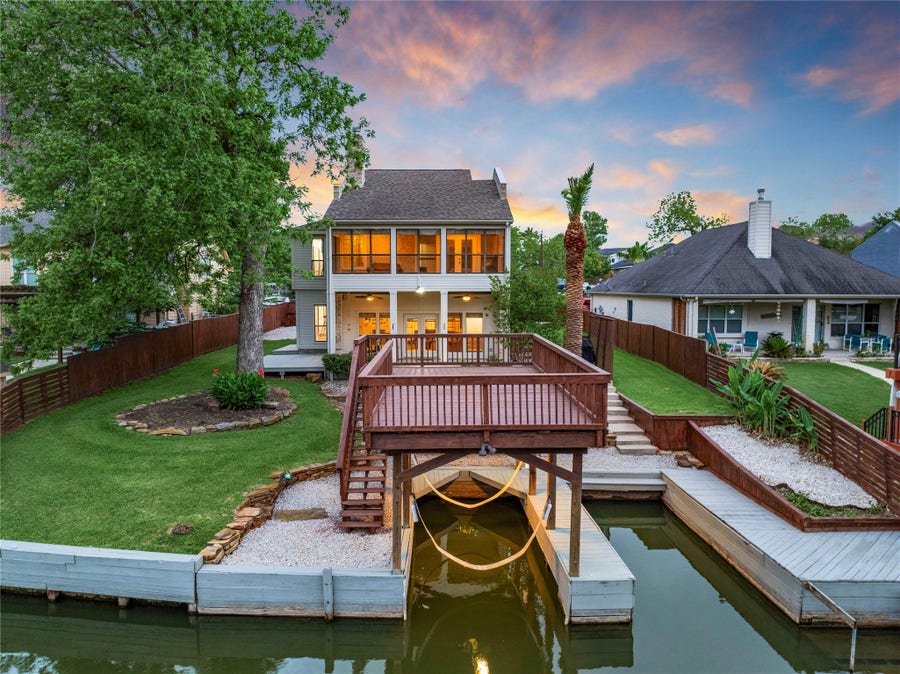 Property photo for 734 Lake View Drive, Montgomery, TX