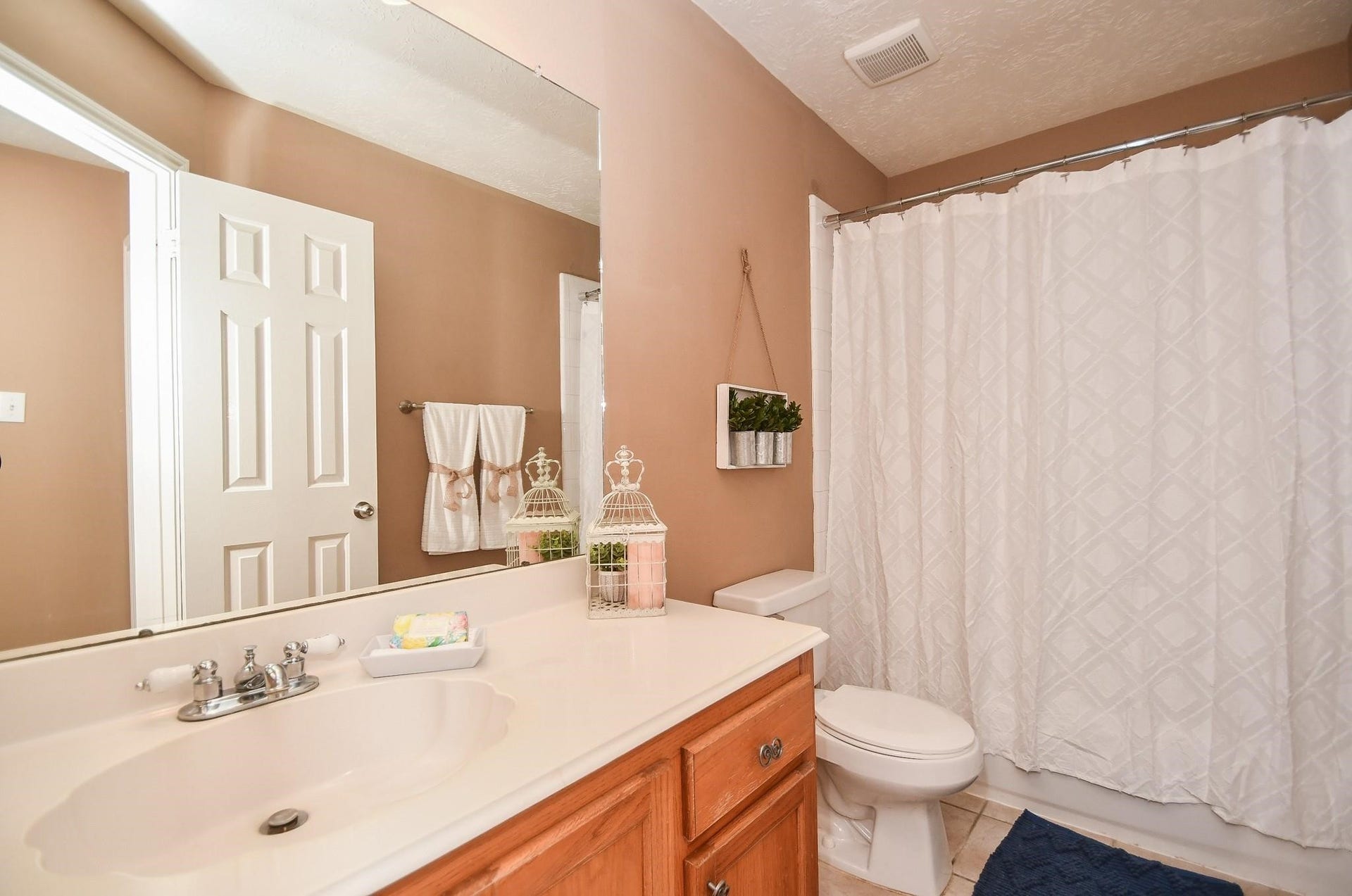 827 N Wellsford Drive, Pearland, TX 77584