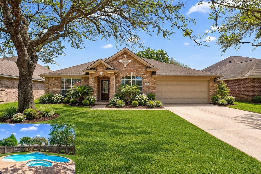 Property photo for 827 N Wellsford Drive, Pearland, TX