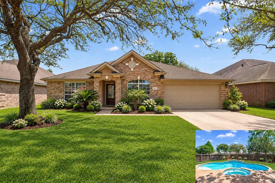 Property photo for 827 N Wellsford Drive, Pearland, TX