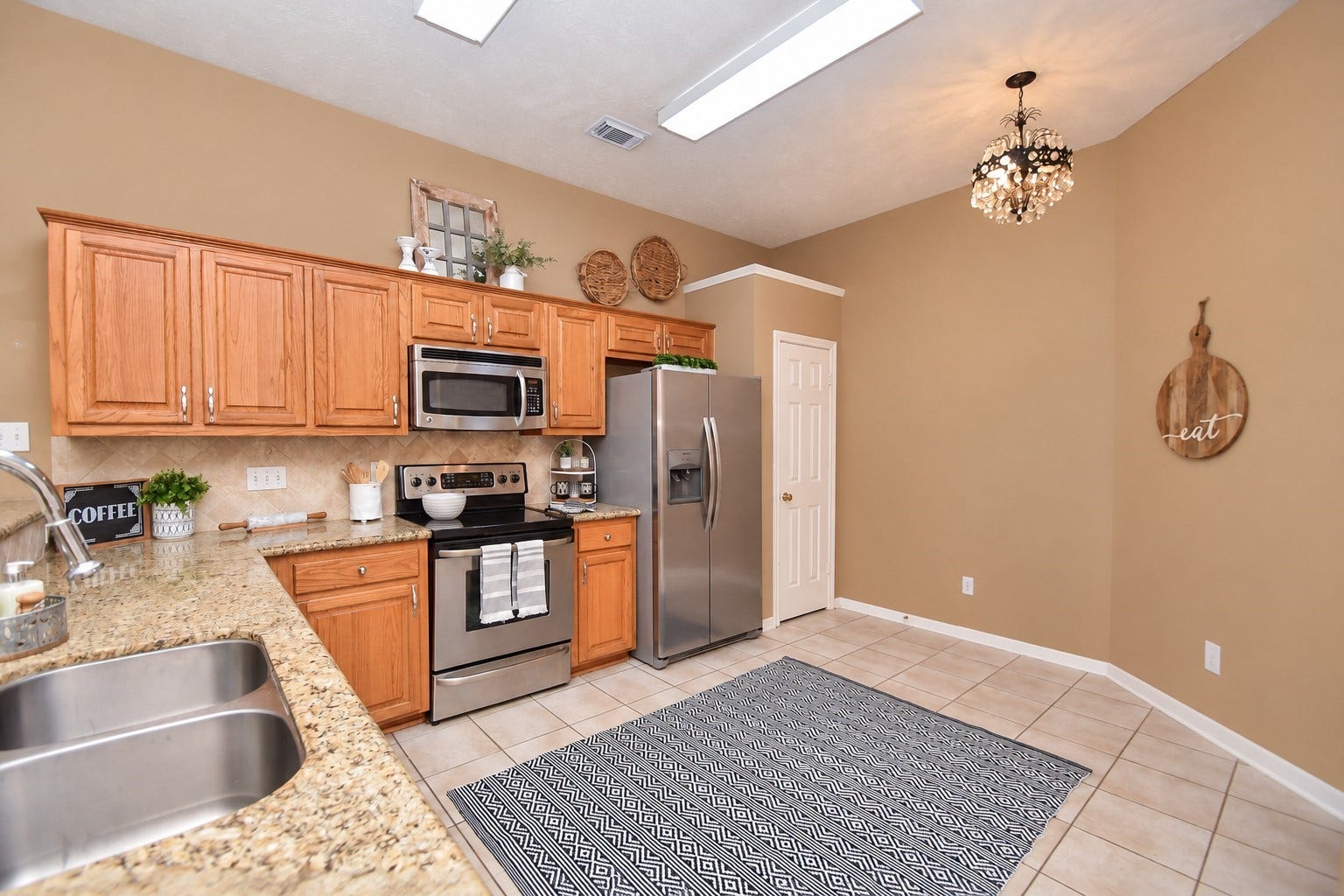 827 N Wellsford Drive, Pearland, TX 77584
