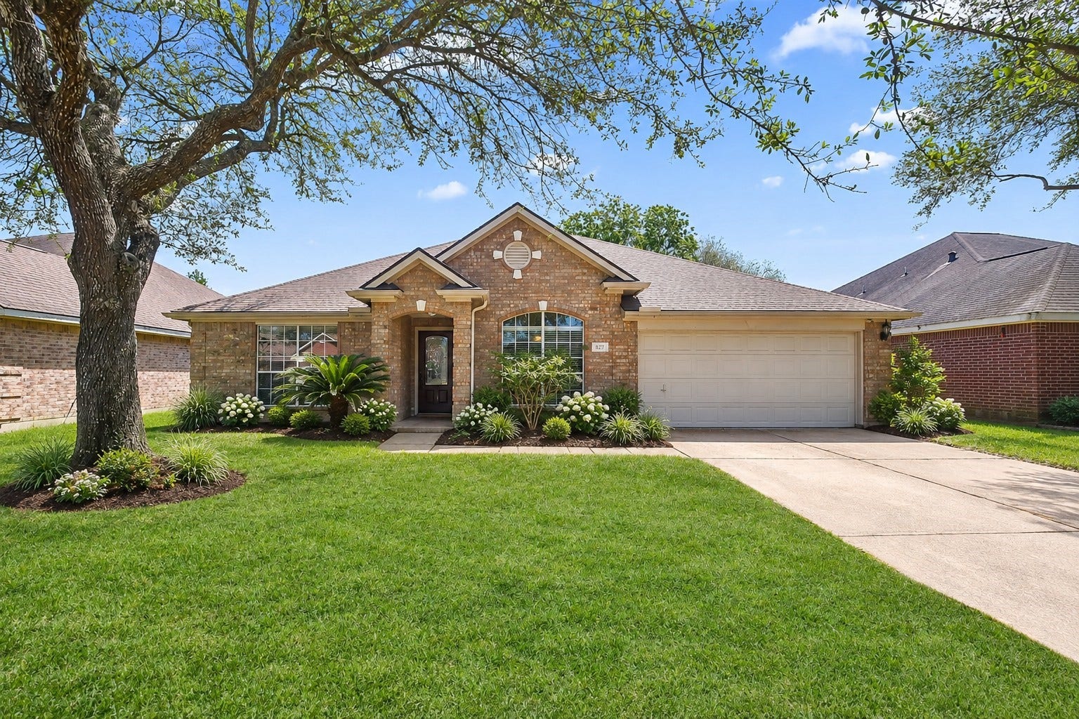 827 N Wellsford Drive, Pearland, TX 77584