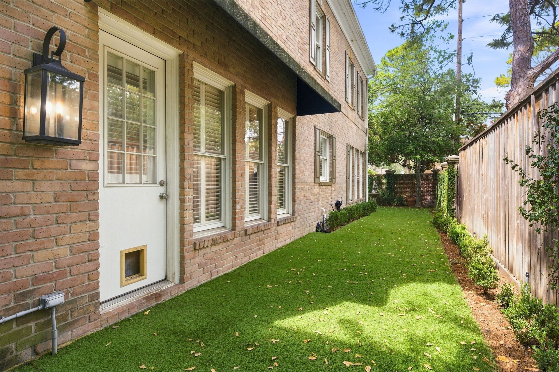 2211 Augusta Drive, #1, Houston, TX 77057