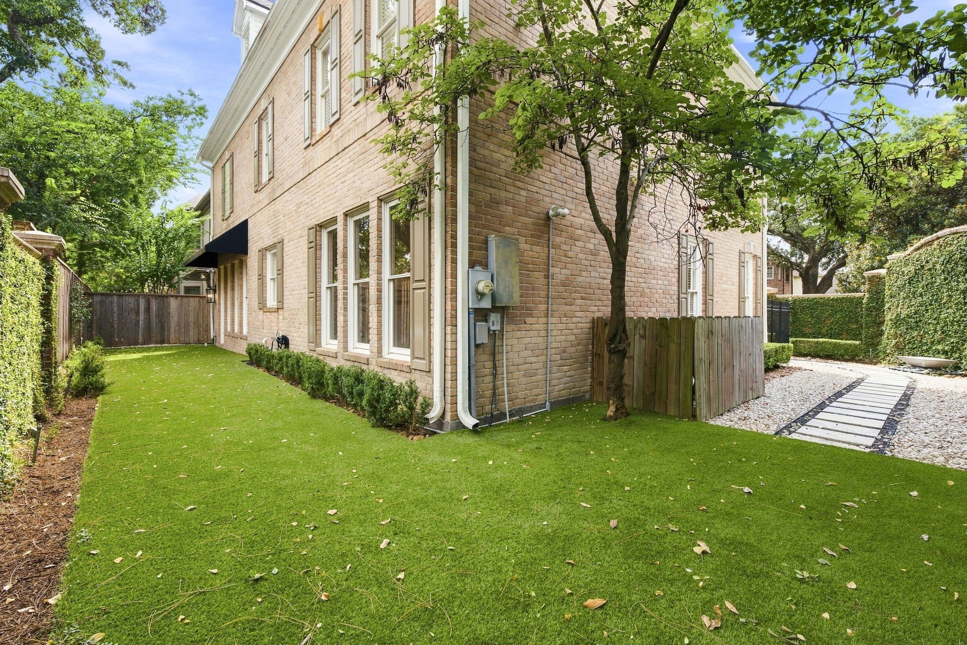 2211 Augusta Drive, #1, Houston, TX 77057