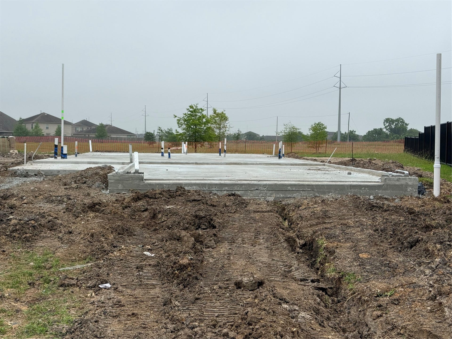 2106 Open Prairie Drive, Texas City, TX 77568 2106 Open Prairie Drive, Texas City, TX 77568
