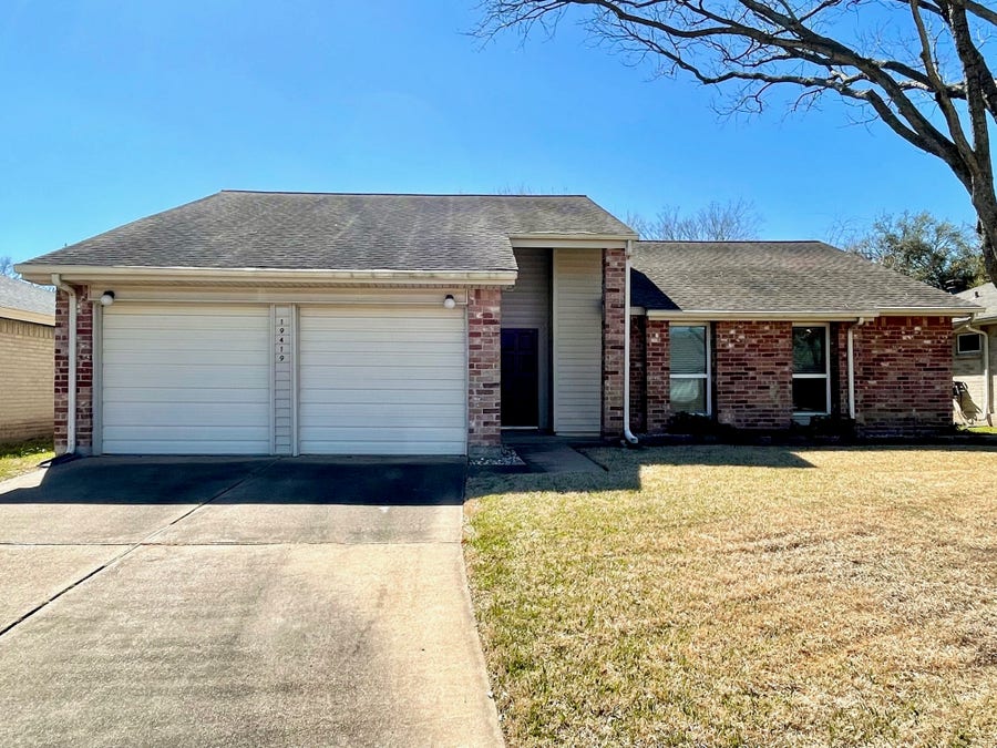 Property photo for 19419 Moonhollow Drive, Houston, TX