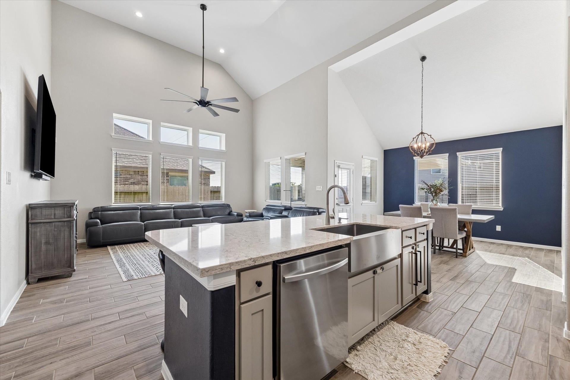 14918 Lake Shore Avenue, Mont Belvieu, TX 77523 Pull up a seat at the contrasting island, where seating for four complements light cabinetry and stainless steel appliances.