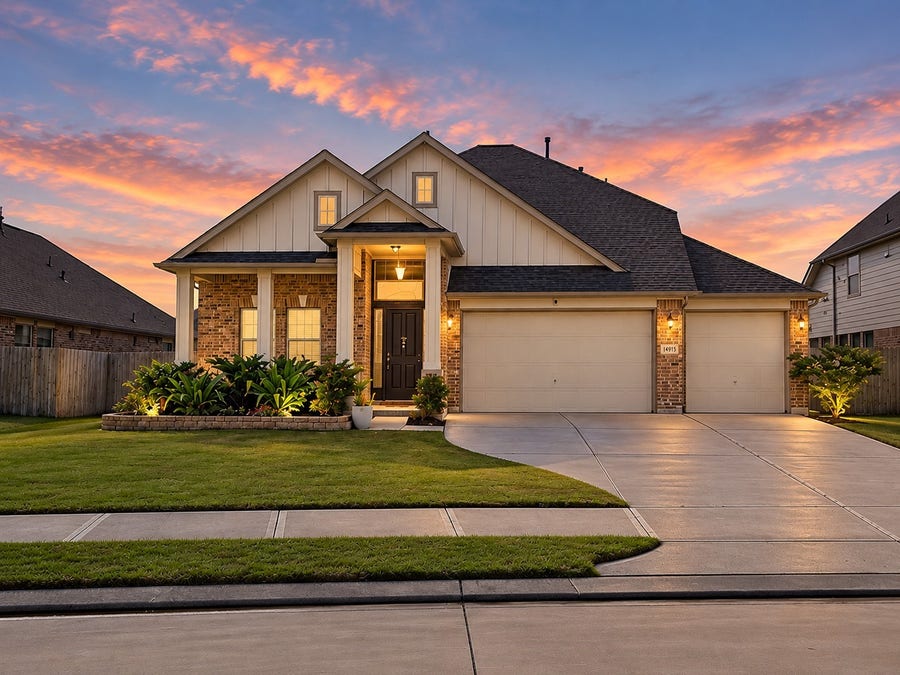 Property photo for 14918 Lake Shore Avenue, Mont Belvieu, TX