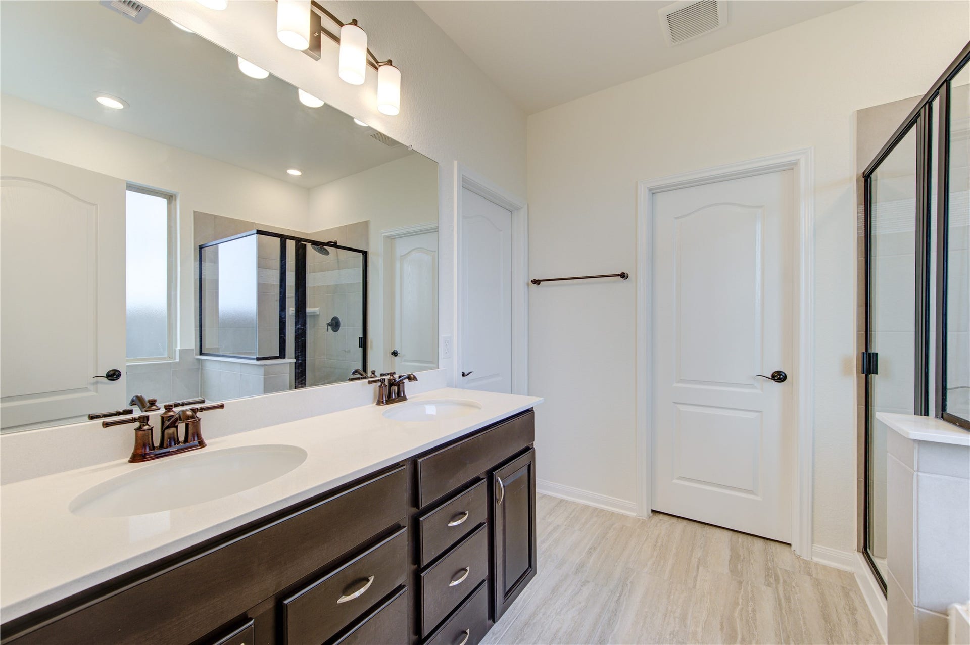 4922 Lucky Fawn Lane, Richmond, TX 77406 Primary Bathroom.