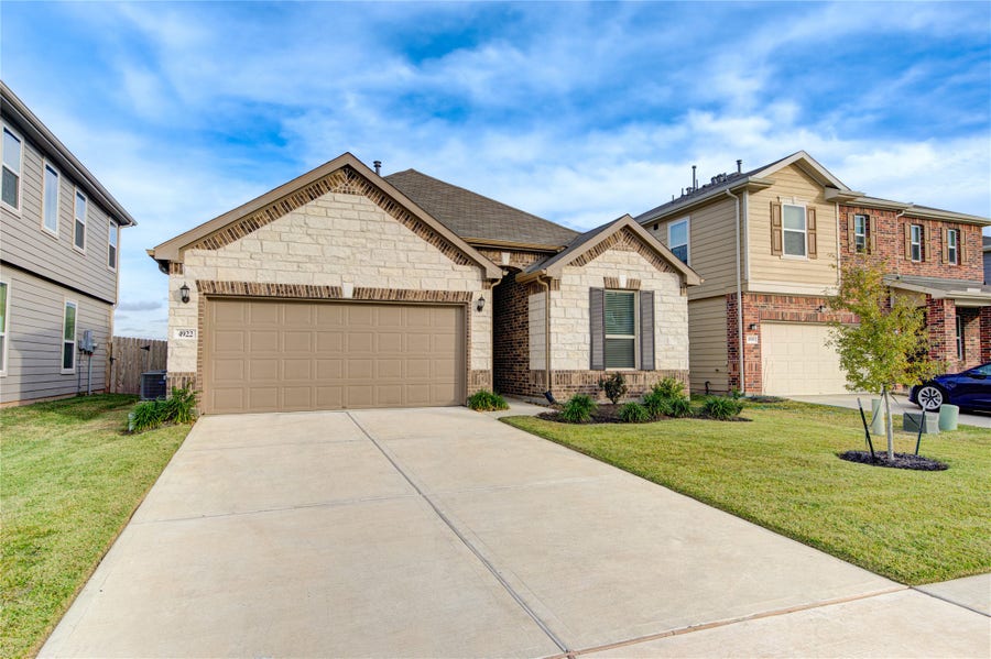 Property photo for 4922 Lucky Fawn Lane, Richmond, TX