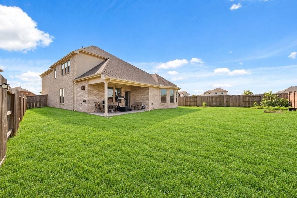 104 Eliana Shores Drive, Katy, TX 77493 104 Eliana Shores Drive, Katy, TX 77493
