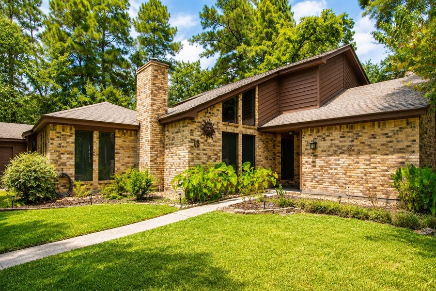 Property photo for 15 Mallard Glen Place, The Woodlands, TX